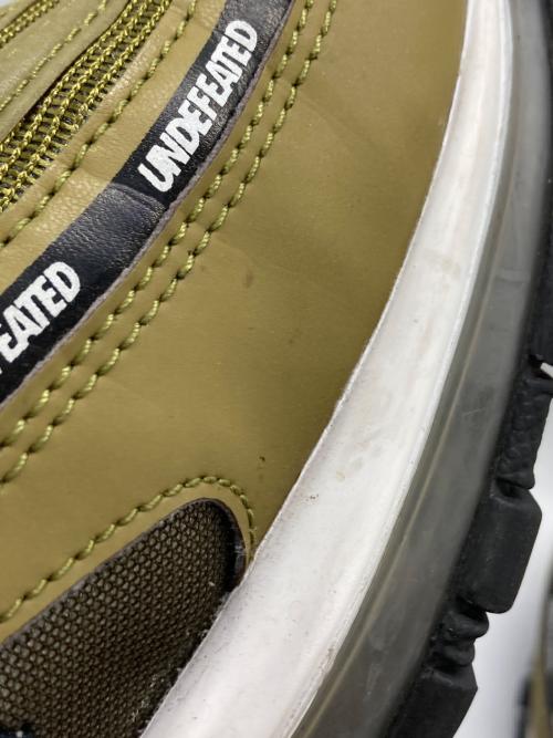 NIKE（ナイキ）NIKE (ナイキ) UNDEFEATED (アンディフィーテッド) ローカットスニーカー カーキ サイズ:28.5㎝の古着・服飾アイテム