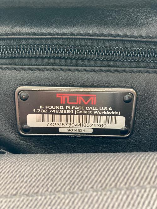 TUMI（トゥミ）TUMI (トゥミ) エクスパンダブル・オーガナイザー・コンピューター・ブリーフケース ブラックの古着・服飾アイテム
