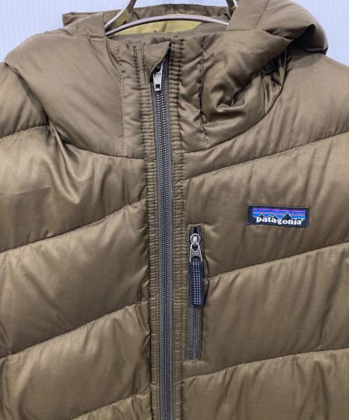 Patagonia（パタゴニア）Patagonia (パタゴニア) ボーイズ ダウン パーカ ブラウン サイズ:M(10)の古着・服飾アイテム