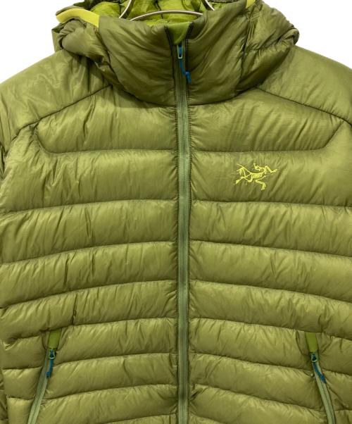 ARC'TERYX（アークテリクス）ARC'TERYX (アークテリクス) セリウムLT フーディー ダウンジャケット カーキ サイズ:Mの古着・服飾アイテム