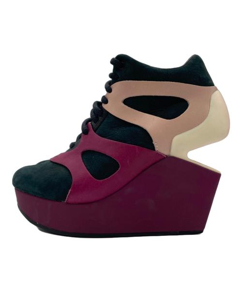 PUMA（プーマ）PUMA (プーマ) ALEXANDER McQUEEN (アレキサンダーマックイーン) プラットフォーム変形ウェッジハイヒールスニーカー ピンク×ブラック サイズ:22.5cmの古着・服飾アイテム