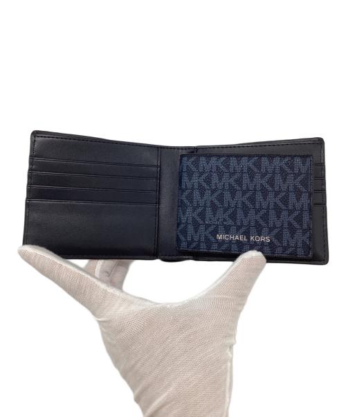 MICHAEL KORS（マイケルコース）MICHAEL KORS (マイケルコース) 2つ折り財布 ネイビー 未使用品の古着・服飾アイテム