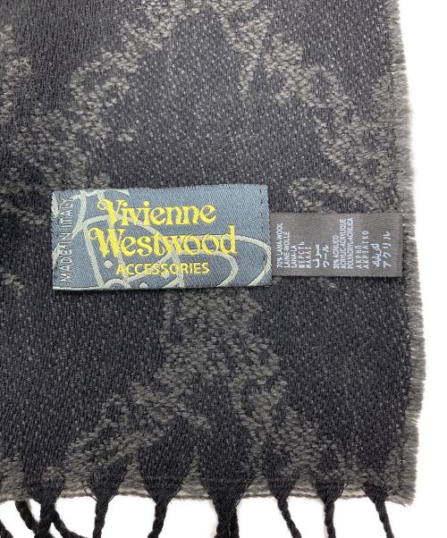 Vivienne Westwood（ヴィヴィアンウエストウッド）Vivienne Westwood (ヴィヴィアンウエストウッド) 総柄ストール グレーの古着・服飾アイテム