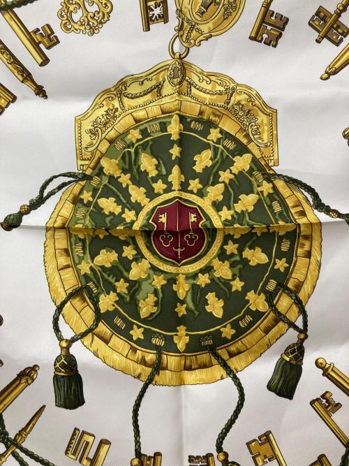 HERMES（エルメス）HERMES (エルメス) シルク大判スカーフ レッド×ホワイト サイズ:90×90の古着・服飾アイテム