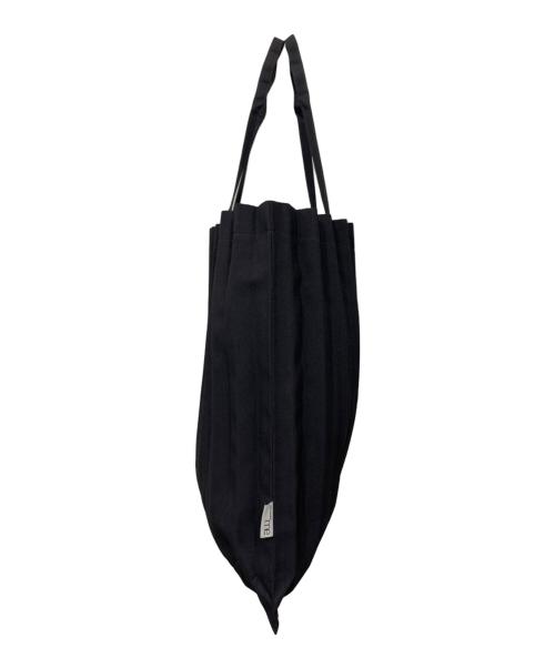 me ISSEY MIYAKE（ミーイッセイ ミヤケ）me ISSEY MIYAKE (ミーイッセイ ミヤケ) トートバッグ ブラックの古着・服飾アイテム