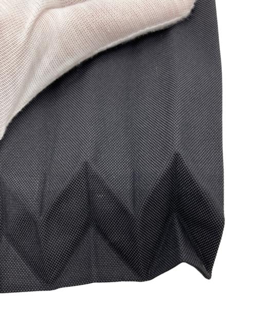 me ISSEY MIYAKE（ミーイッセイ ミヤケ）me ISSEY MIYAKE (ミーイッセイ ミヤケ) トートバッグ ブラックの古着・服飾アイテム