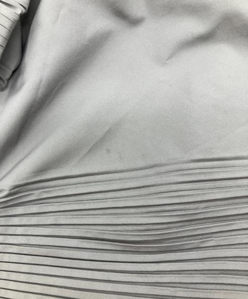ISSEY MIYAKE（イッセイミヤケ）ISSEY MIYAKE (イッセイミヤケ) イージーパンツ／HEM PLEATED PANTS グレー サイズ:2の古着・服飾アイテム