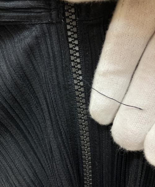 PLEATS PLEASE（プリーツプリーズ）PLEATS PLEASE (プリーツプリーズ) プリーツジャケット ブラック サイズ:3の古着・服飾アイテム