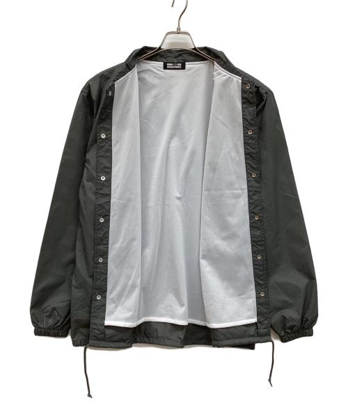 WIND AND SEA（ウィンダンシー）WIND AND SEA (ウィンダンシー) GOD SELECTION XXX (ゴッドセレクショントリプルエックス) コーチジャケット グレー サイズ:Lの古着・服飾アイテム