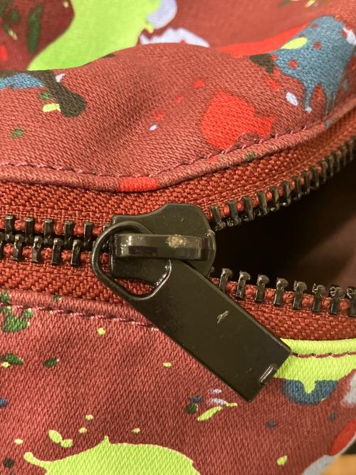 Dr.Martens（ドクターマーチン）Dr.Martens (ドクターマーチン) ペンキプリントバックパック ボルドー サイズ:下記参照の古着・服飾アイテム