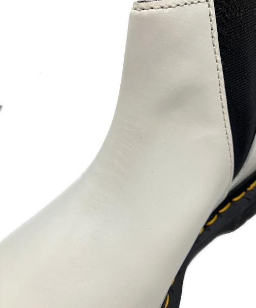 Dr.Martens（ドクターマーチン）Dr.Martens (ドクターマーチン) BIANKA チェルシーブーツ ホワイト サイズ:UK 5の古着・服飾アイテム