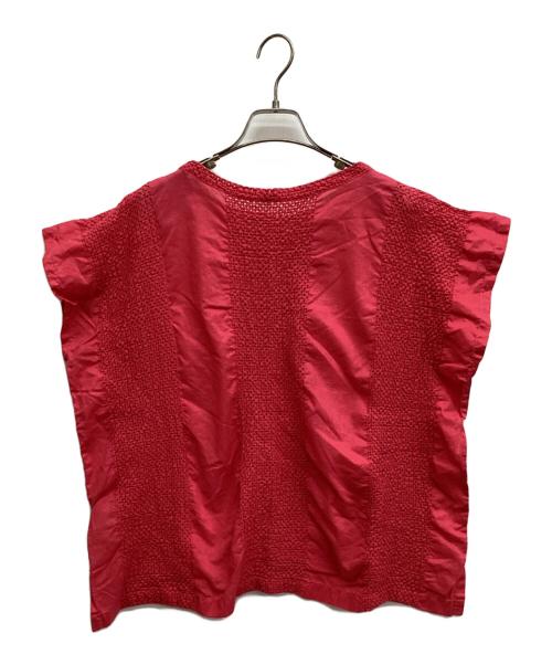 me ISSEY MIYAKE（ミーイッセイ ミヤケ）me ISSEY MIYAKE (ミーイッセイ ミヤケ) ノースリーブカットソー レッド サイズ:記載なしの古着・服飾アイテム