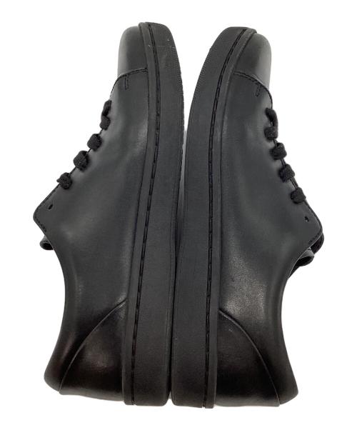 CLARKS（クラークス）CLARKS (クラークス) kitna lo キトナロー ローカットスニーカー ブラック サイズ:UK 6の古着・服飾アイテム