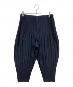 HOMME PLISSE ISSEY MIYAKEオム プリッセ イッセイ ミヤケ）の古着「ベーシックスプリーツテーパードパンツ」｜ネイビー