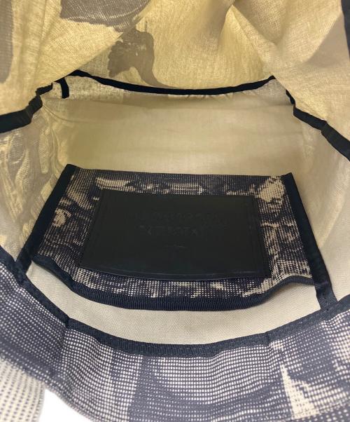 Vivienne Westwood（ヴィヴィアンウエストウッド）Vivienne Westwood (ヴィヴィアンウエストウッド) プリントトートバッグ ブラックの古着・服飾アイテム