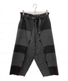 me ISSEY MIYAKE（ミーイッセイ ミヤケ）の古着「プレスプリーツプリントワイドパンツ」｜ブラック