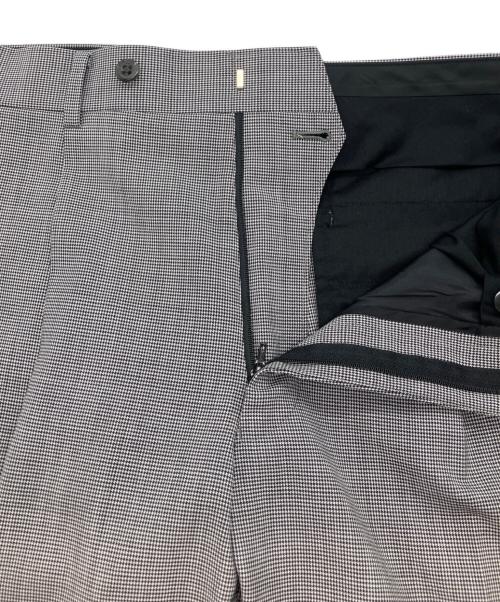 BURBERRY LONDON（バーバリーロンドン）BURBERRY LONDON (バーバリーロンドン) タックパンツ スラックス グレー サイズ:W85の古着・服飾アイテム