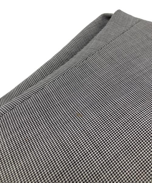 BURBERRY LONDON（バーバリーロンドン）BURBERRY LONDON (バーバリーロンドン) タックパンツ スラックス グレー サイズ:W85の古着・服飾アイテム