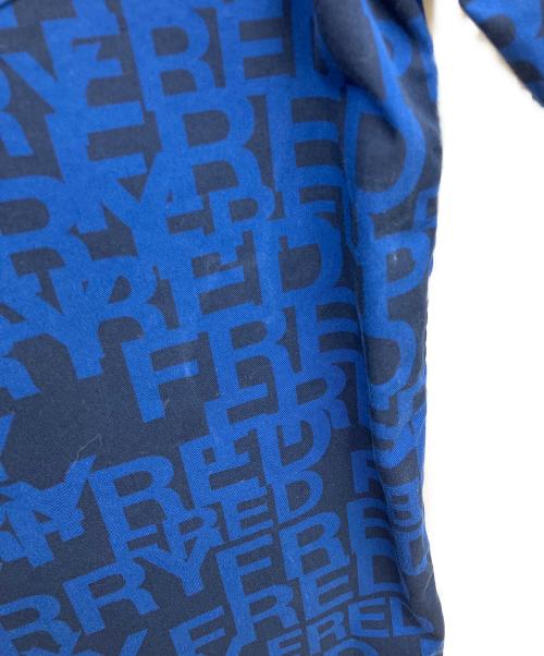 FRED PERRY（フレッドペリー）FRED PERRY (フレッドペリー) Graphic Text Shirt　グラフィックテキストシャツ ブルー サイズ:Lの古着・服飾アイテム
