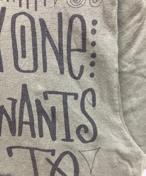 stussy（ステューシー）stussy (ステューシー) 00s フォト グラフィック クルーネック 半袖 Tシャツ　EVERYONE WANTS TO BE カーキ サイズ:Lの古着・服飾アイテム