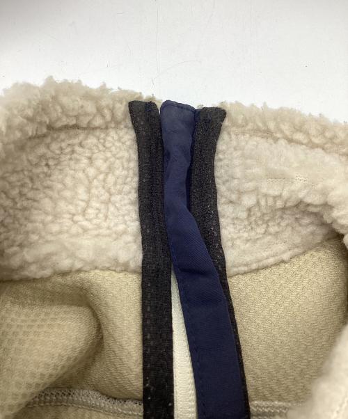 Patagonia（パタゴニア）Patagonia (パタゴニア) CLASSIC RETRO-X VEST　クラシックレトロXベスト ベージュ サイズ:Mの古着・服飾アイテム