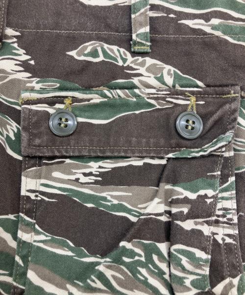 THE REAL McCOY'S（ザ・リアルマッコイズ）THE REAL McCOY'S (ザ・リアルマッコイズ) タイガーカモフラージュ柄ショーツ　ハーフパンツ オリーブ サイズ:Lの古着・服飾アイテム