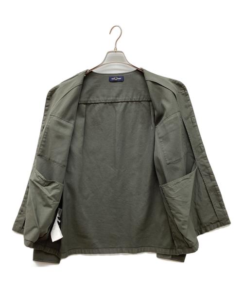 FRED PERRY（フレッドペリー）FRED PERRY (フレッドペリー) ノーカラージャケット カーキ サイズ:Lの古着・服飾アイテム
