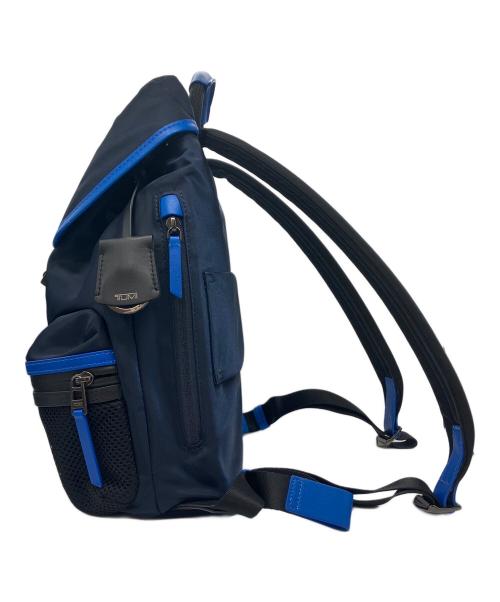 TUMI（トゥミ）TUMI (トゥミ) Voyageur Rivas Backpack　ヴォワヤジュールリーバスバックパック ネイビーの古着・服飾アイテム