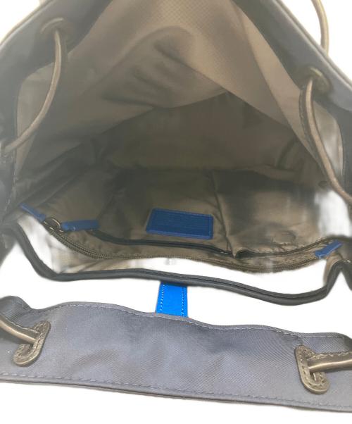 TUMI（トゥミ）TUMI (トゥミ) Voyageur Rivas Backpack　ヴォワヤジュールリーバスバックパック ネイビーの古着・服飾アイテム