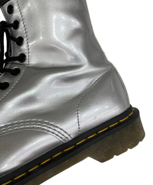 Dr.Martens（ドクターマーチン）Dr.Martens (ドクターマーチン) メタリック 8ホールブーツ シルバー サイズ:EU 41の古着・服飾アイテム