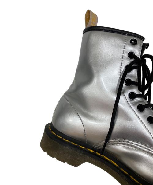 Dr.Martens（ドクターマーチン）Dr.Martens (ドクターマーチン) メタリック 8ホールブーツ シルバー サイズ:EU 41の古着・服飾アイテム