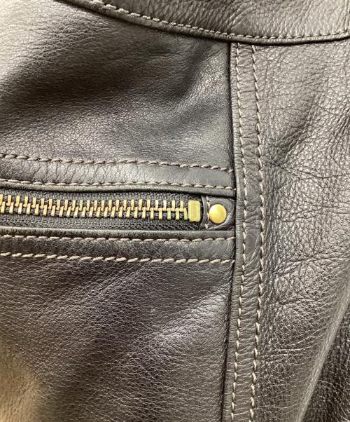 BURBERRY BLUE LABEL（バーバリーロンドンブルーレーベル）BURBERRY BLUE LABEL (バーバリーロンドンブルーレーベル) レザーワンショルダーバッグ ブラックの古着・服飾アイテム