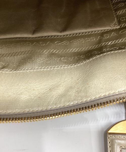 PRADA（プラダ）PRADA (プラダ) 2WAYトートバッグ VITELLO SHINE  ベージュ(POMICE)の古着・服飾アイテム