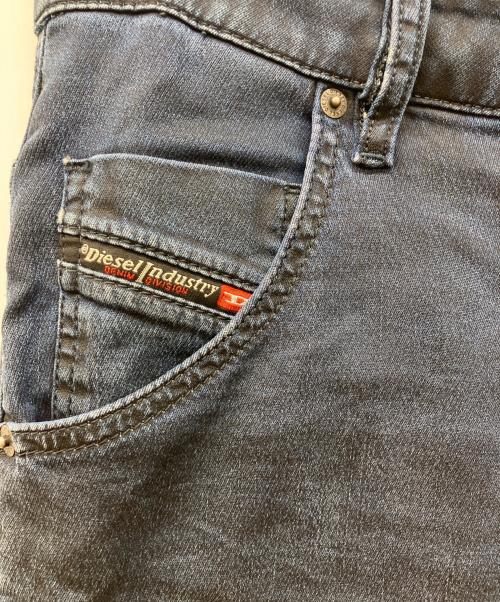 DIESEL（ディーゼル）DIESEL (ディーゼル) KROOLEY-X-NE ジョグジーンズ インディゴ サイズ:W32の古着・服飾アイテム