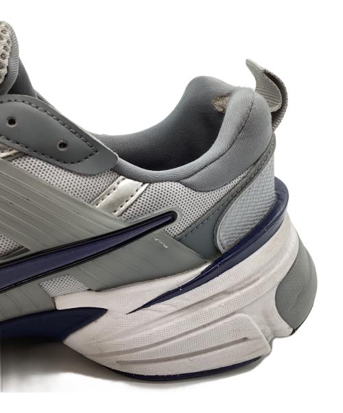 NIKE（ナイキ）NIKE (ナイキ) ローカットスニーカー V2K Run  V2Kラン ライトグレー サイズ:29の古着・服飾アイテム