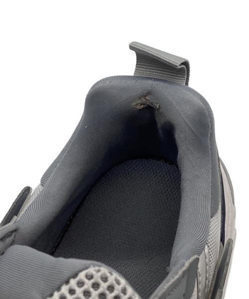 NIKE（ナイキ）NIKE (ナイキ) ローカットスニーカー V2K Run  V2Kラン ライトグレー サイズ:29の古着・服飾アイテム