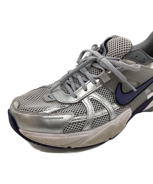 NIKE（ナイキ）NIKE (ナイキ) ローカットスニーカー V2K Run  V2Kラン ライトグレー サイズ:29の古着・服飾アイテム