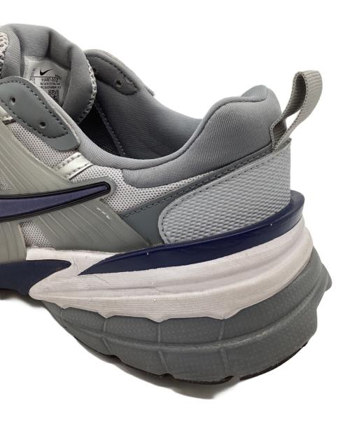 NIKE（ナイキ）NIKE (ナイキ) ローカットスニーカー V2K Run  V2Kラン ライトグレー サイズ:29の古着・服飾アイテム