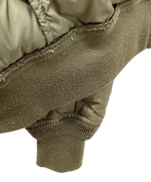 Rocky Mountain FeatherBed（ロッキーマウンテンフェザーベッド）Rocky Mountain FeatherBed (ロッキーマウンテンフェザーベッド) Hysteric Glamour (ヒステリックグラマー) キルティングジャケット 0153AB01 カーキ サイズ:FREEの古着・服飾アイテム