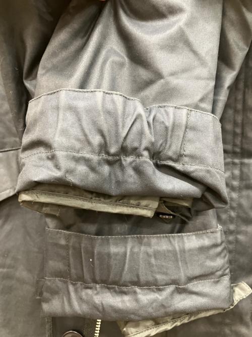 A.P.C.（アーペーセー）A.P.C. (アーペーセー) ファー付コート ブラック サイズ:Lの古着・服飾アイテム