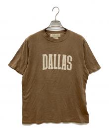 REMI RELIEF（レミレリーフ）の古着「DALLAS Tシャツ」｜ブラウン