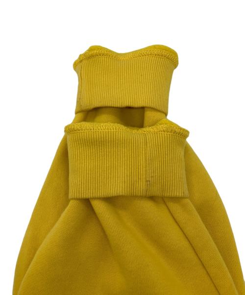 stussy（ステューシー）stussy (ステューシー) STOCK LOGO APPLIQUE HOODIE　ストックロゴアップリケフーディ　プルオーバーパーカー イエロー サイズ:Mの古着・服飾アイテム