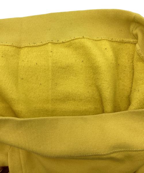 stussy（ステューシー）stussy (ステューシー) STOCK LOGO APPLIQUE HOODIE　ストックロゴアップリケフーディ　プルオーバーパーカー イエロー サイズ:Mの古着・服飾アイテム