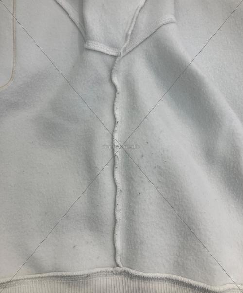 UGG（アグ）UGG (アグ) MADELINE FUZZY LOGO CREW NECK SWEAT ホワイト サイズ:Sの古着・服飾アイテム