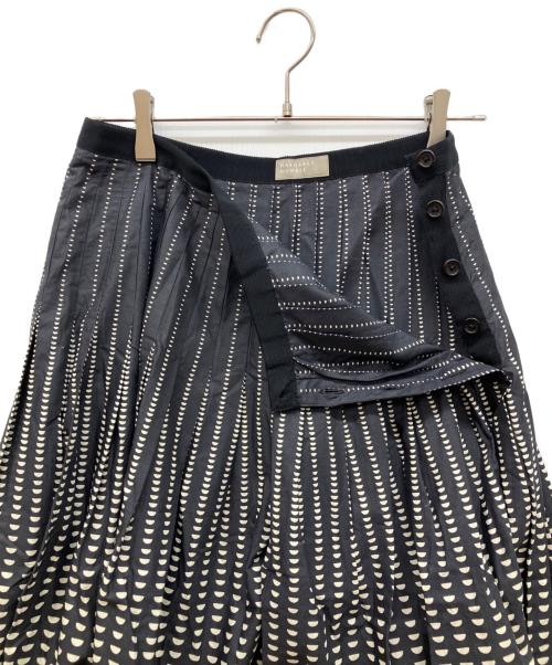 MARGARET HOWELL（マーガレットハウエル）MARGARET HOWELL (マーガレットハウエル) ハーフムーンプリントタックプリーツスカート ネイビー サイズ:3の古着・服飾アイテム
