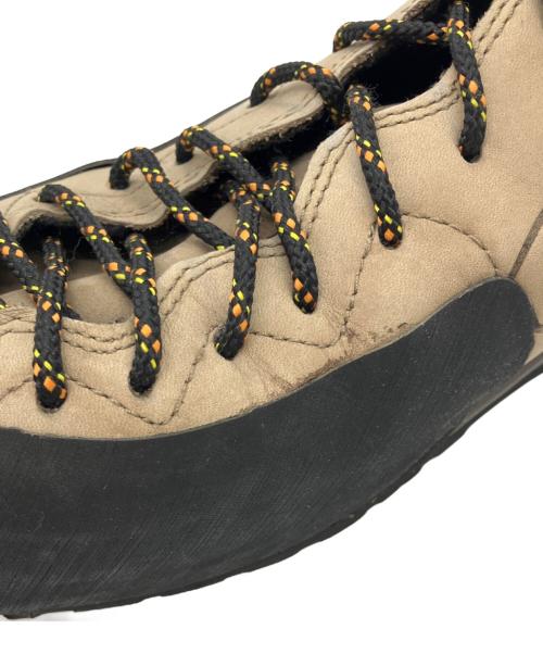 Patagonia（パタゴニア）Patagonia (パタゴニア) トレッキングシューズ　クラッグマスター ベージュ サイズ:UK９の古着・服飾アイテム