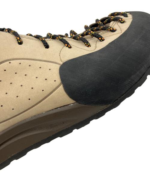 Patagonia（パタゴニア）Patagonia (パタゴニア) トレッキングシューズ　クラッグマスター ベージュ サイズ:UK９の古着・服飾アイテム