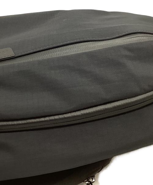 ALPAKA（アルパカ）ALPAKA (アルパカ) METRO クロスボディ X-PAC LEFT　ボディバック ブラックの古着・服飾アイテム