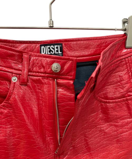 DIESEL（ディーゼル）DIESEL (ディーゼル) コーティング加工カラーパンツ レッド サイズ:66cm (W26) 未使用品の古着・服飾アイテム