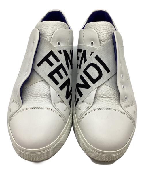 FENDI（フェンディ）FENDI (フェンディ) 7E1198　ロゴクロスバンドローカットスニーカー ホワイト サイズ:6　25～25.5相当の古着・服飾アイテム